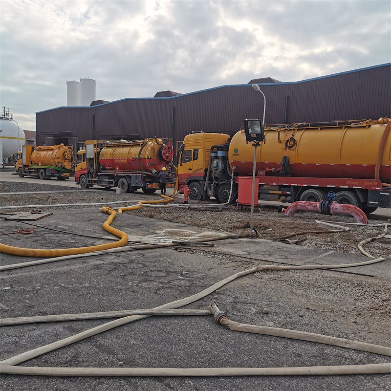 措美污水池清理